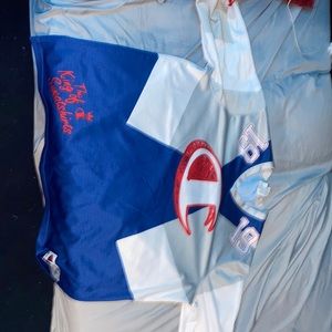 Very nice sweater for a child or adult like myself!